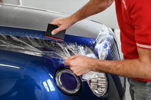 Aplikácia ochrannej fólie