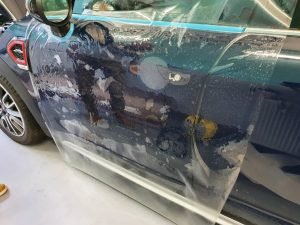 Aplikácia ochrannej fólie