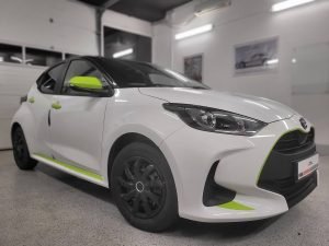 Zmena farby spätných zrkadiel Car Wrap fóliou | Autofólie Bratislava