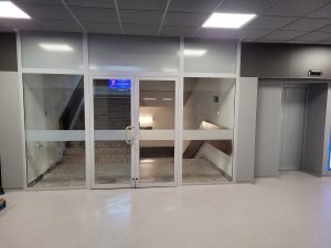 Interiérové polepy dverí a okien