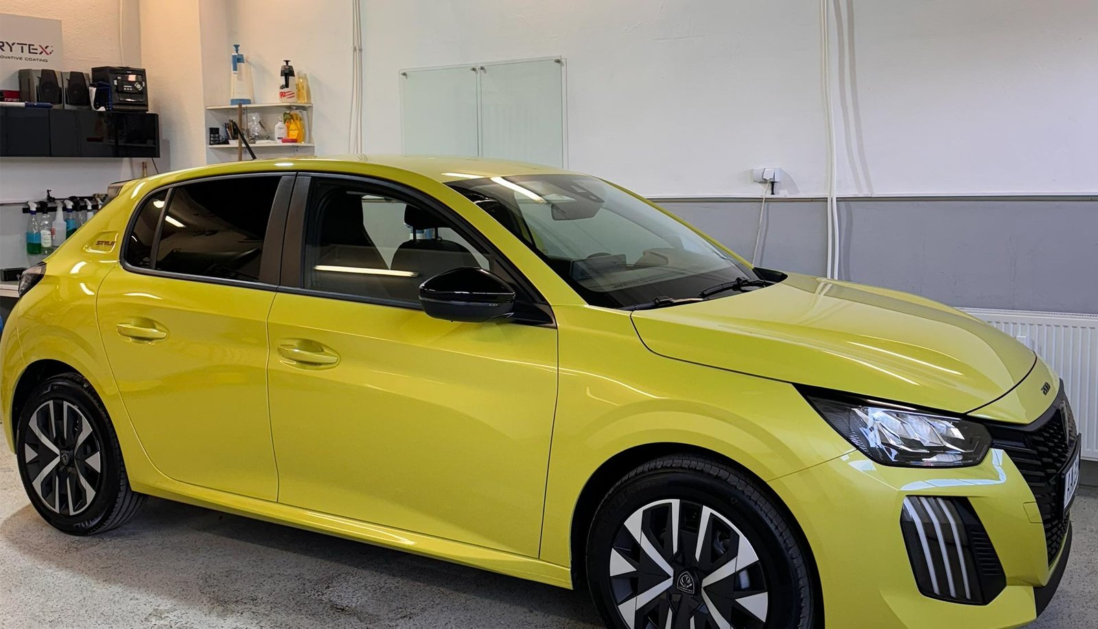 Peugeot 208 - Inštalácia autofólií