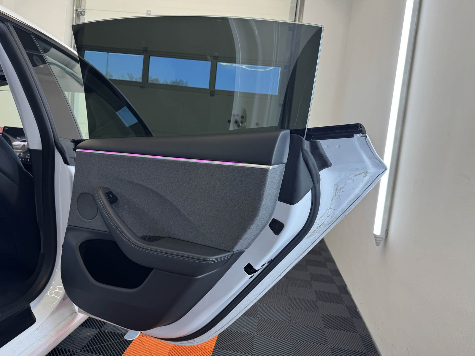 Autofólie Tesla Model 3 Štýlový Dark Look