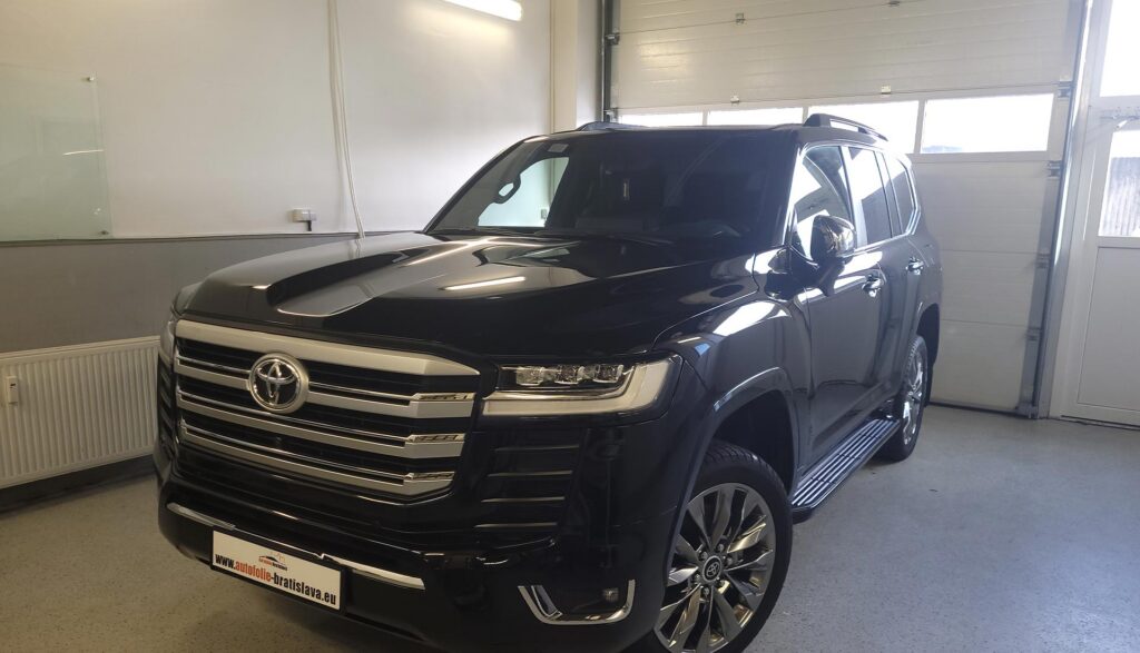 Toyota Land Cruiser – Installation von PPF Folie