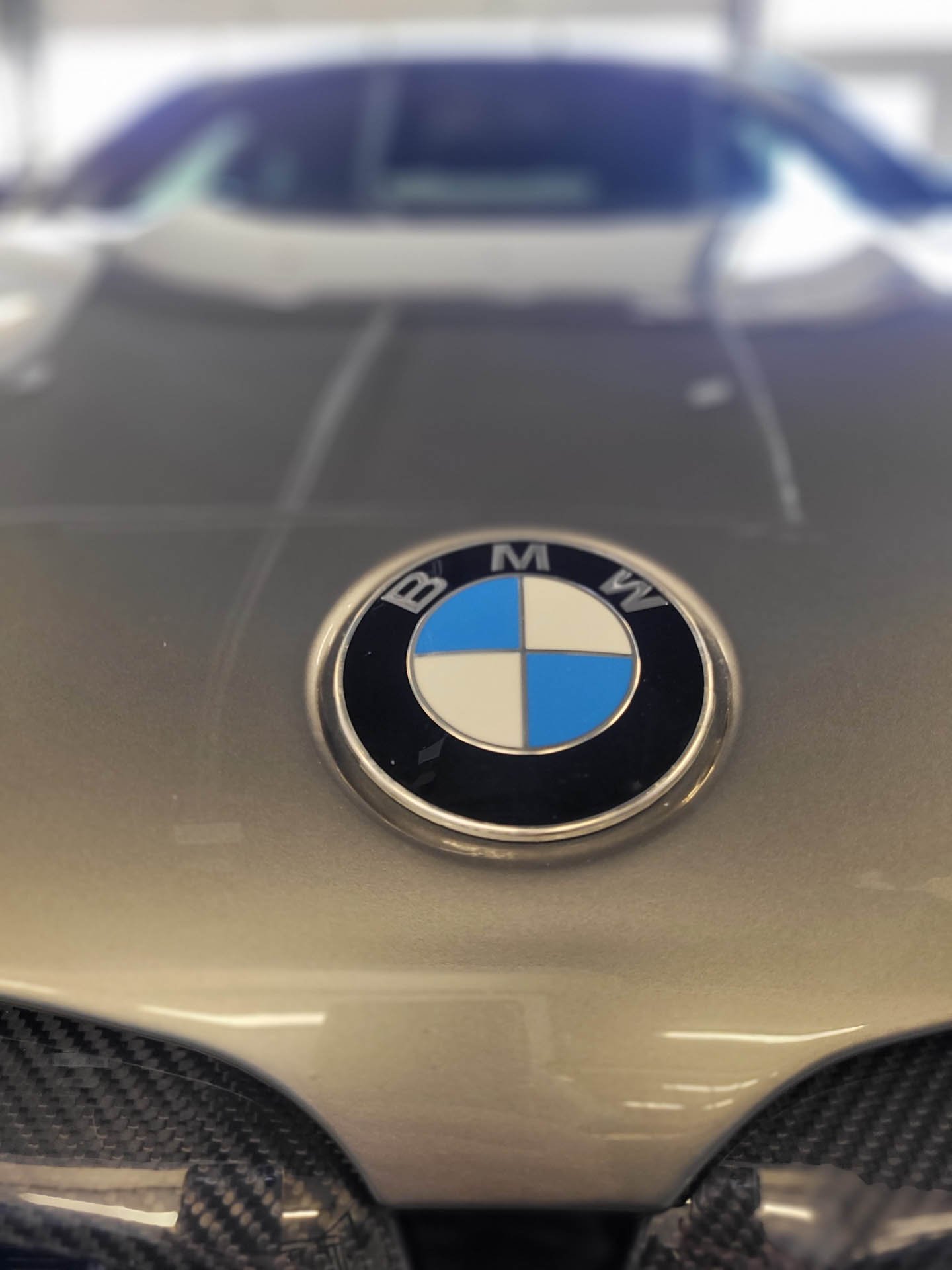 Lesklý lak BMW M5 chránený PPF fóliou s 10-ročnou zárukou