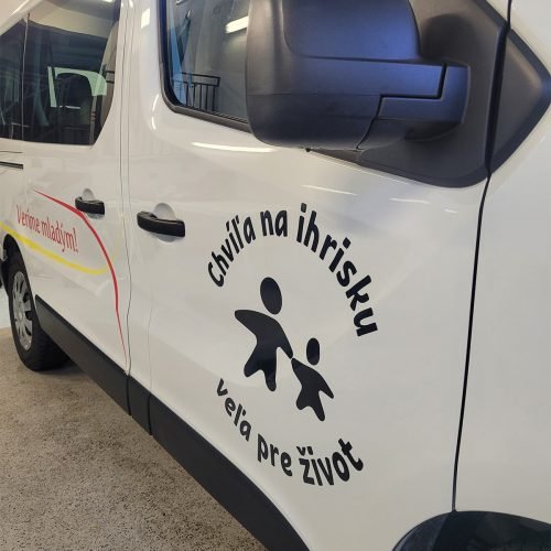 Reklamný polep áut autofólie Bratislava