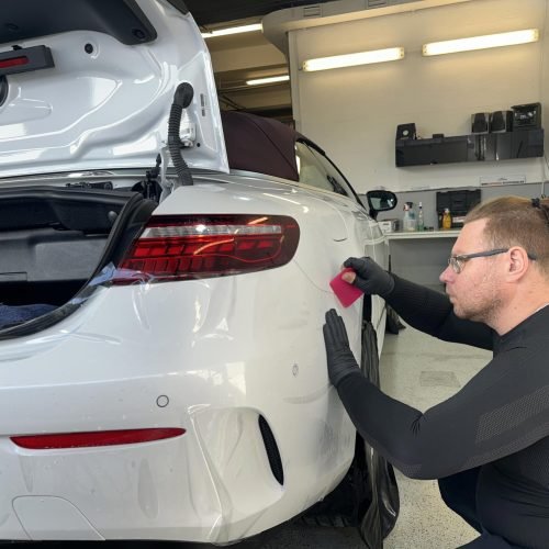 Školenia aplikácie autofólií